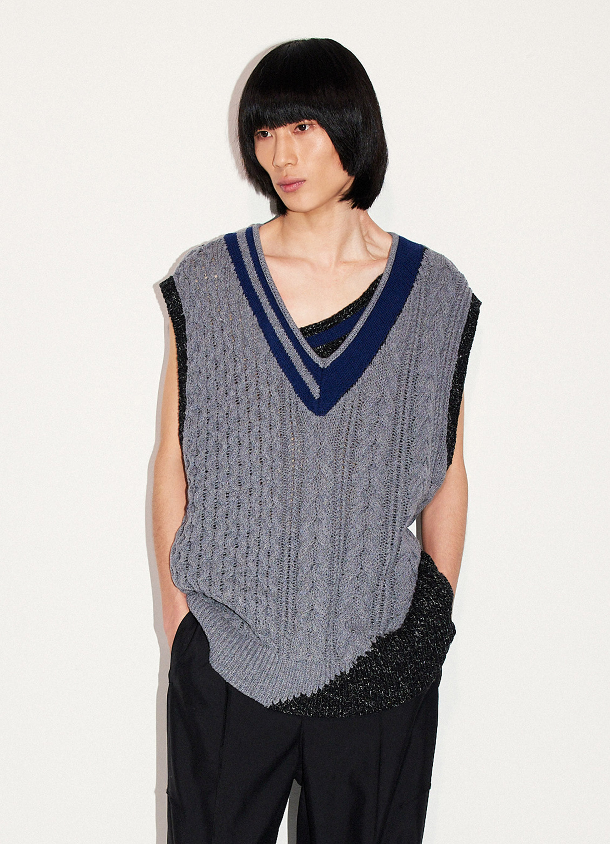 21FW Layered v-neck knit vest
